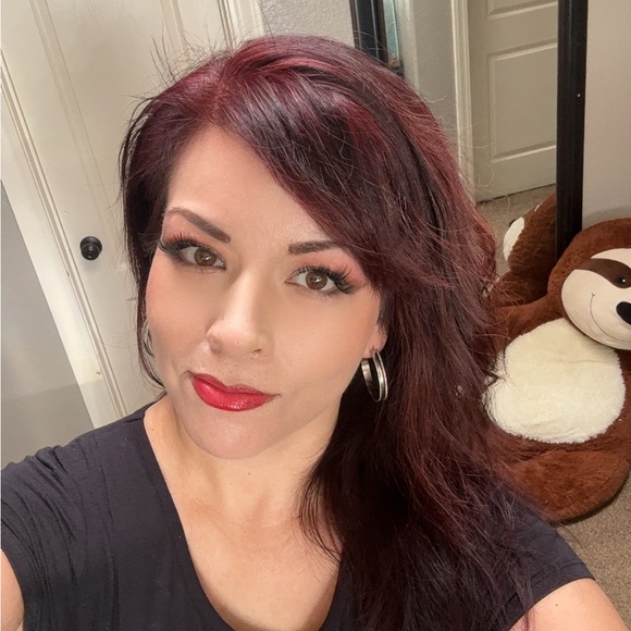 Meet your Posher, Clarice - Picture 1 of 1